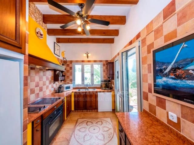 4 soveværelse Villa til salg i Binibeca, San Luis / Sant Lluís med swimmingpool garage - € 1.950.000 (Ref: 8911518)