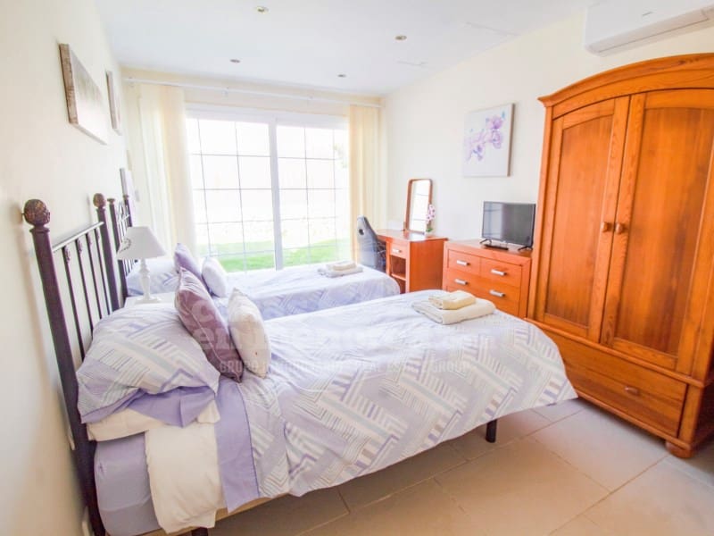 6 soveværelse Villa til salg i Binidali med swimmingpool - € 1.800.000 (Ref: 8913304)