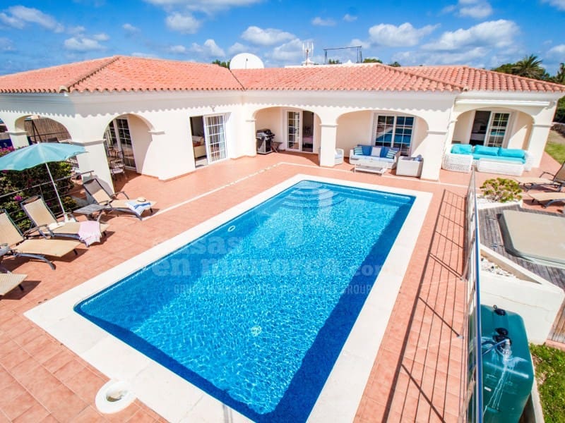 6 soveværelse Villa til salg i Binidali med swimmingpool - € 1.800.000 (Ref: 8913304)