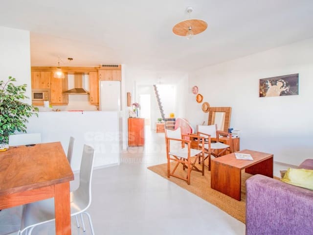 3 bedroom Apartment for sale in Na Macaret, Es Mercadal - € 345,000 (Ref: 8926812)