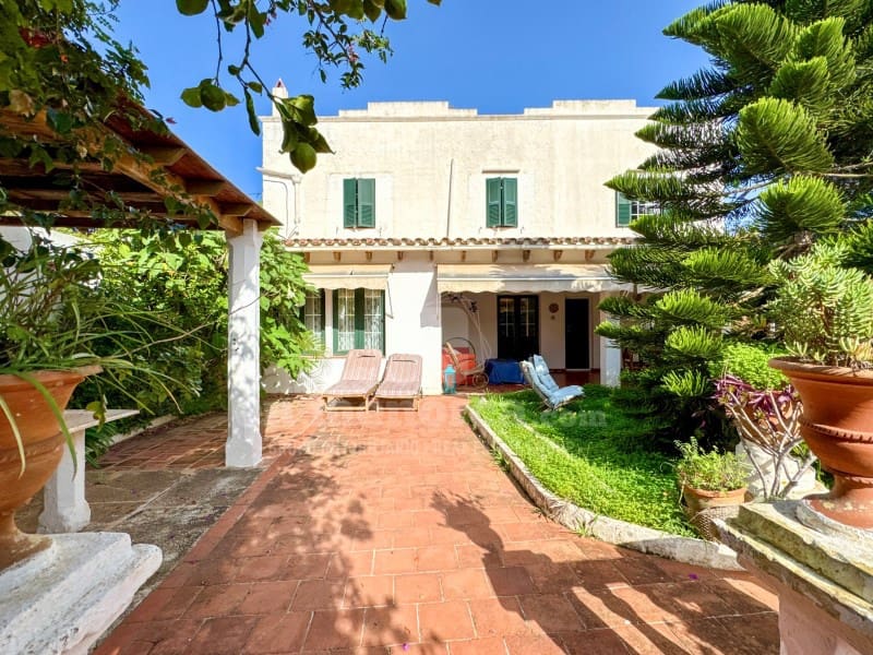 4 sypialnia Dom na sprzedaż w Mahon / Mao z garażem - 995 000 € (Ref: 8944295)