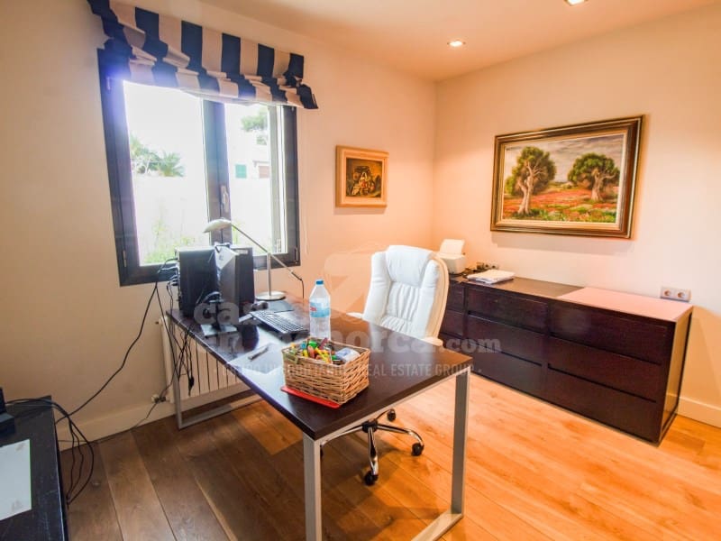 4 sypialnia Willa na sprzedaż w Mahon / Mao z basenem garażem - 1 600 000 € (Ref: 8947340)