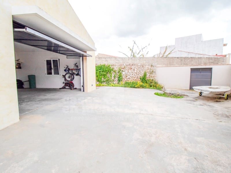 4 sypialnia Willa na sprzedaż w Mahon / Mao z basenem garażem - 1 600 000 € (Ref: 8947340)