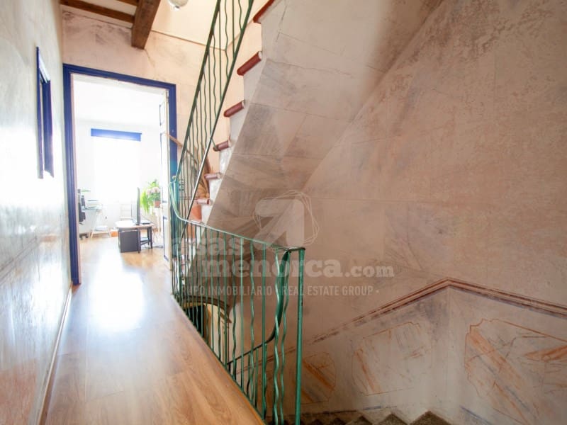5 quarto Casa em Banda para venda em Es Castell - 720 000 € (Ref: 8982634)