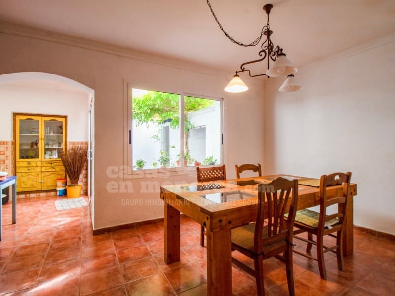 5 quarto Casa em Banda para venda em Es Castell - 720 000 € (Ref: 8982634)