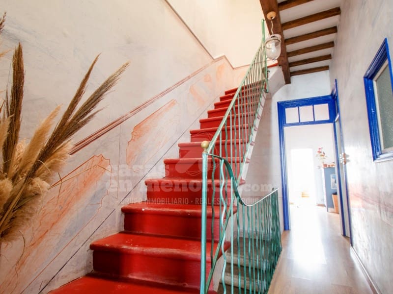 5 quarto Casa em Banda para venda em Es Castell - 720 000 € (Ref: 8982634)