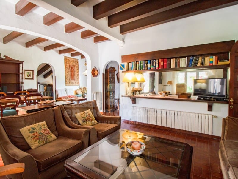 3 soveværelse Finca/Landehus til salg i San Luis / Sant Lluis med swimmingpool garage - € 1.100.000 (Ref: 8988746)