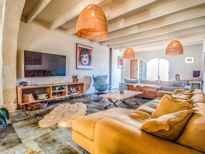 2 bedroom Townhouse for sale in Mahon / Mao - € 780,000 (Ref: 9001576)