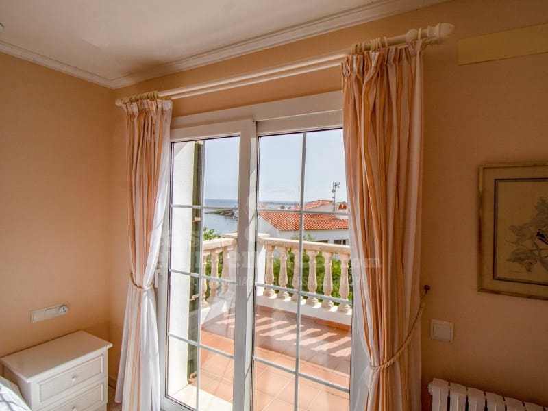 4 soveværelse Villa til salg i Es Mercadal med swimmingpool garage - € 830.000 (Ref: 9003585)