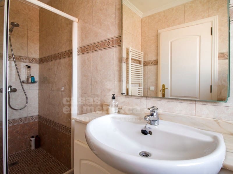 4 soveværelse Villa til salg i Es Mercadal med swimmingpool garage - € 830.000 (Ref: 9003585)