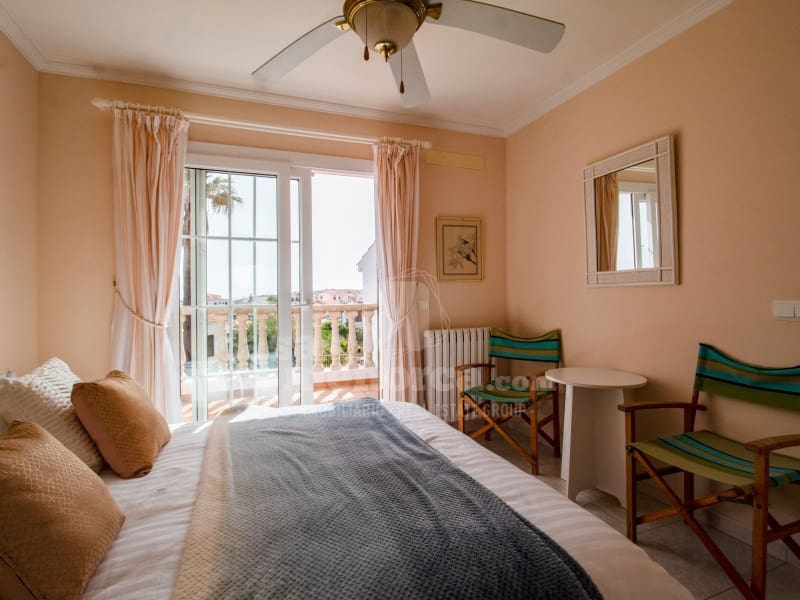 4 soveværelse Villa til salg i Es Mercadal med swimmingpool garage - € 830.000 (Ref: 9003585)