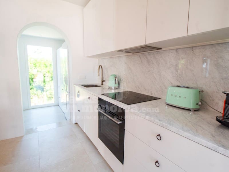 4 soveværelse Villa til salg i Mahon / Mao med swimmingpool garage - € 850.000 (Ref: 9014661)