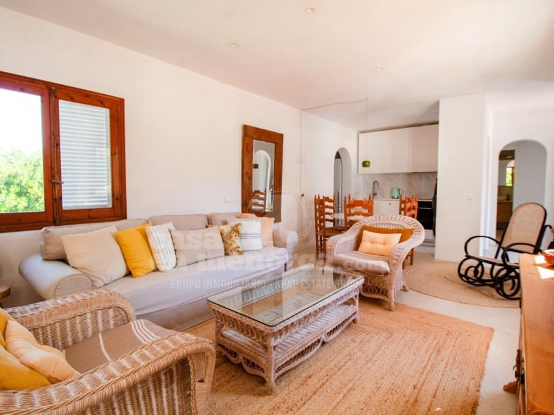 4 soveværelse Villa til salg i Mahon / Mao med swimmingpool garage - € 850.000 (Ref: 9014661)