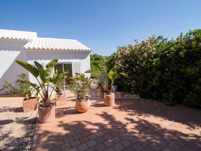 4 soveværelse Villa til salg i Mahon / Mao med swimmingpool garage - € 850.000 (Ref: 9014661)