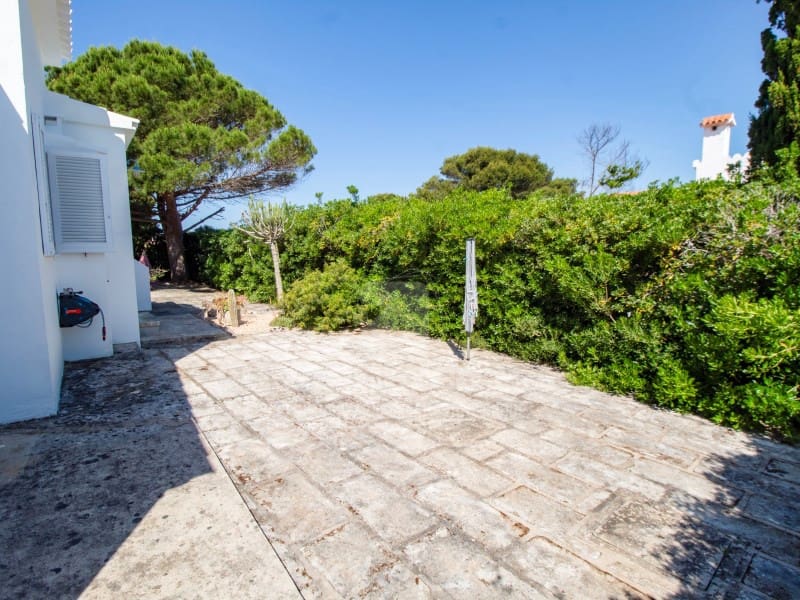 4 soveværelse Villa til salg i Mahon / Mao med swimmingpool garage - € 850.000 (Ref: 9014661)