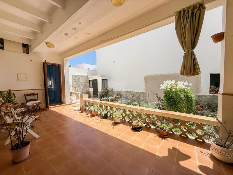 4 soveværelse Lejlighed til salg i Es Castell - € 515.000 (Ref: 9065436)