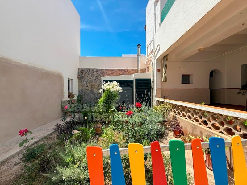 4 soveværelse Lejlighed til salg i Es Castell - € 515.000 (Ref: 9065436)