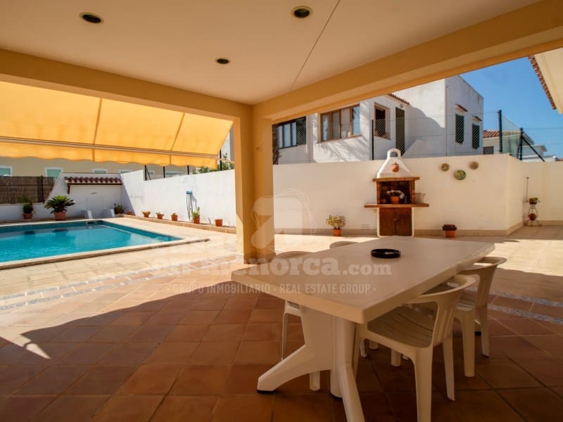 5 soverom Villa til salgs i Mahon / Mao med svømmebasseng garasje - € 990 000 (Ref: 9075029)