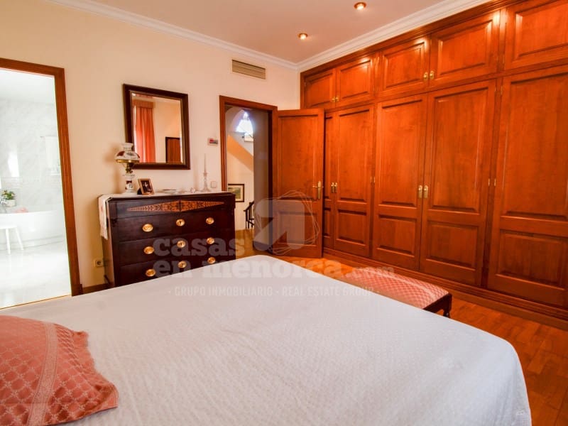 5 soverom Villa til salgs i Mahon / Mao med svømmebasseng garasje - € 990 000 (Ref: 9075029)