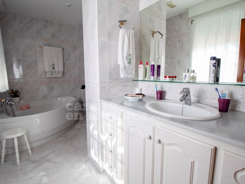 5 soverom Villa til salgs i Mahon / Mao med svømmebasseng garasje - € 990 000 (Ref: 9075029)