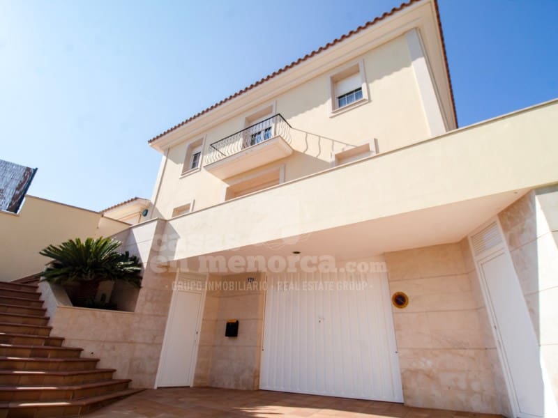5 soverom Villa til salgs i Mahon / Mao med svømmebasseng garasje - € 990 000 (Ref: 9075029)