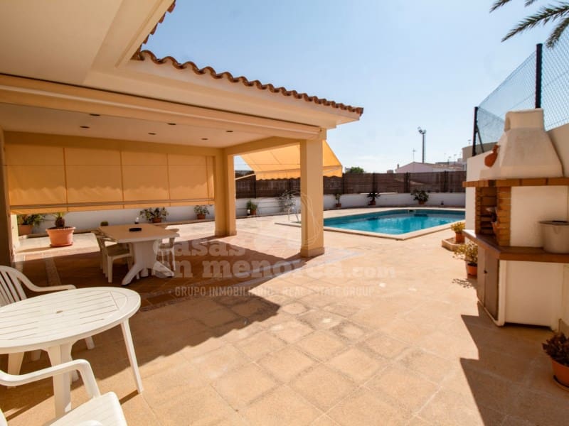 5 soverom Villa til salgs i Mahon / Mao med svømmebasseng garasje - € 990 000 (Ref: 9075029)