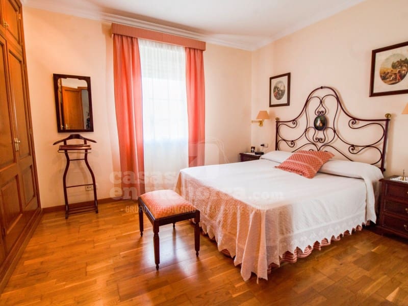 5 soverom Villa til salgs i Mahon / Mao med svømmebasseng garasje - € 990 000 (Ref: 9075029)