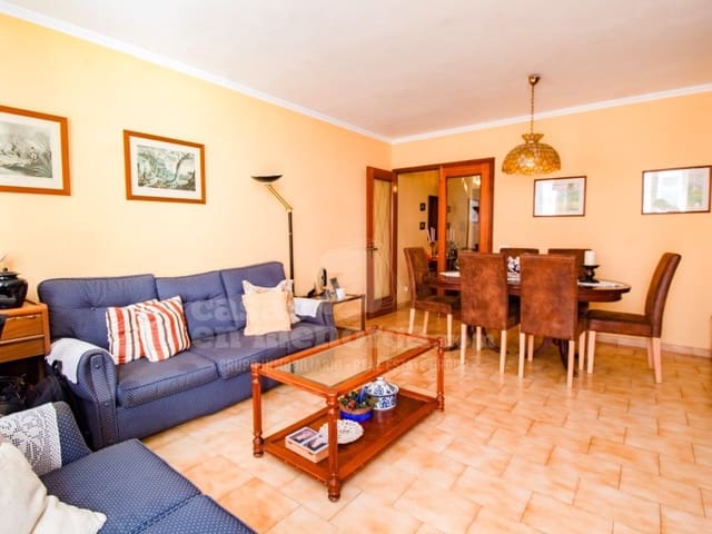 3 makuuhuone Asunto myytävänä paikassa Es Castell - 424 200 € (Ref: 9081995)