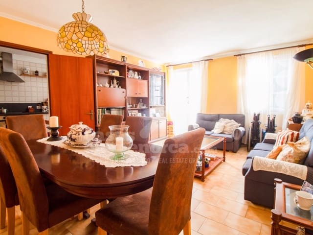 3 makuuhuone Asunto myytävänä paikassa Es Castell - 424 200 € (Ref: 9081995)