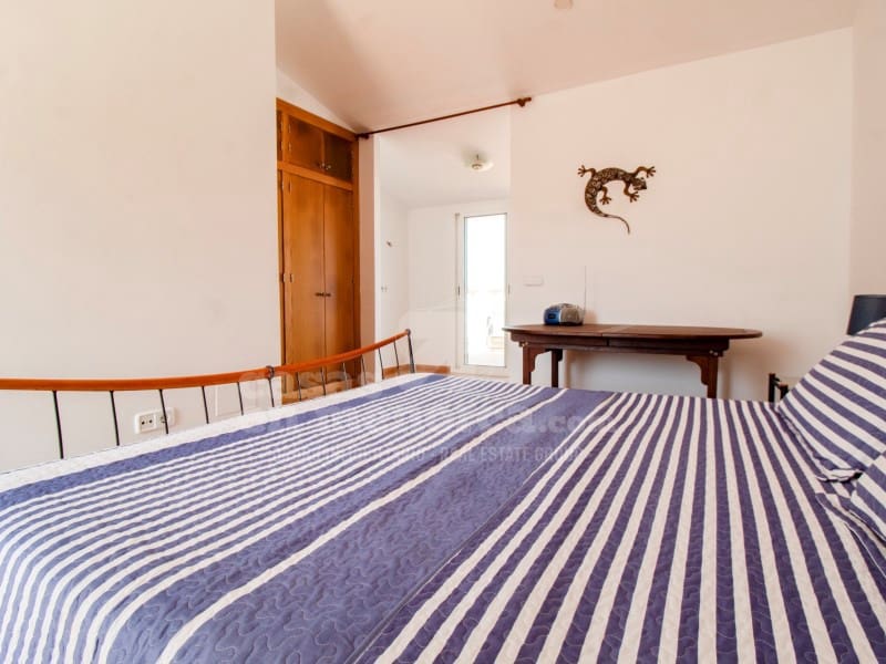 3 soveværelse Lejlighed til salg i Es Castell med swimmingpool garage - € 399.500 (Ref: 9081996)