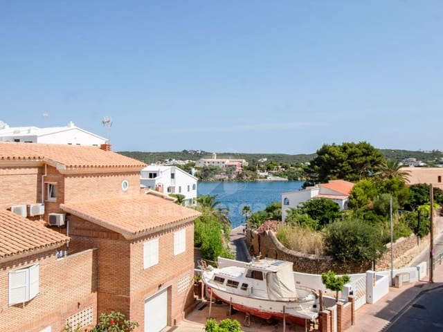 3 bedroom Flat for sale in Es Castell with pool garage - € 399,500 (Ref: 9081996)