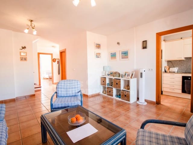 3 bedroom Flat for sale in Es Castell with pool garage - € 399,500 (Ref: 9081996)