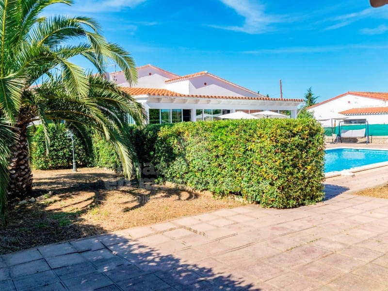 6 makuuhuone Maalaistalo myytävänä paikassa Alayor / Alaior mukana uima-altaan 
autotalli - 695 000 € (Ref: 9116333)