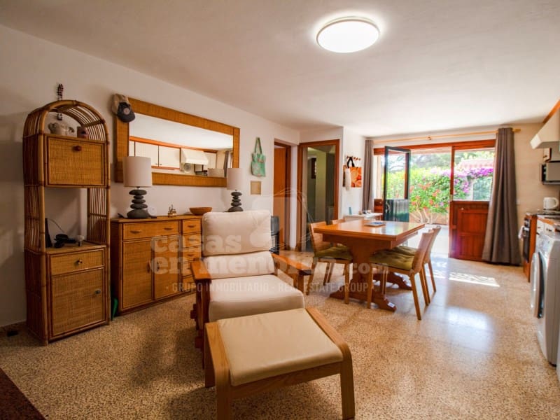 6 soveværelse Villa til salg i Punta Grossa med swimmingpool - € 650.000 (Ref: 9118957)