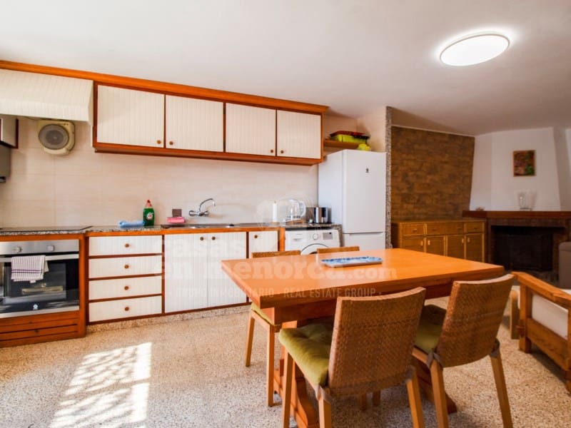 6 soveværelse Villa til salg i Punta Grossa med swimmingpool - € 650.000 (Ref: 9118957)