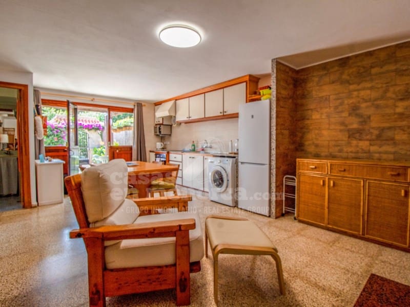 6 soveværelse Villa til salg i Punta Grossa med swimmingpool - € 650.000 (Ref: 9118957)