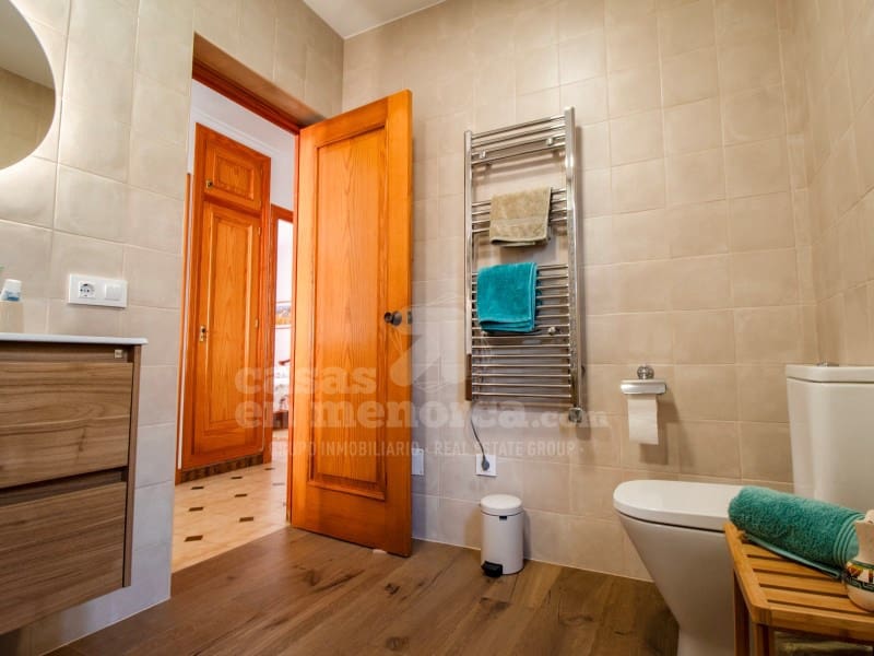 6 soveværelse Villa til salg i Punta Grossa med swimmingpool - € 650.000 (Ref: 9118957)