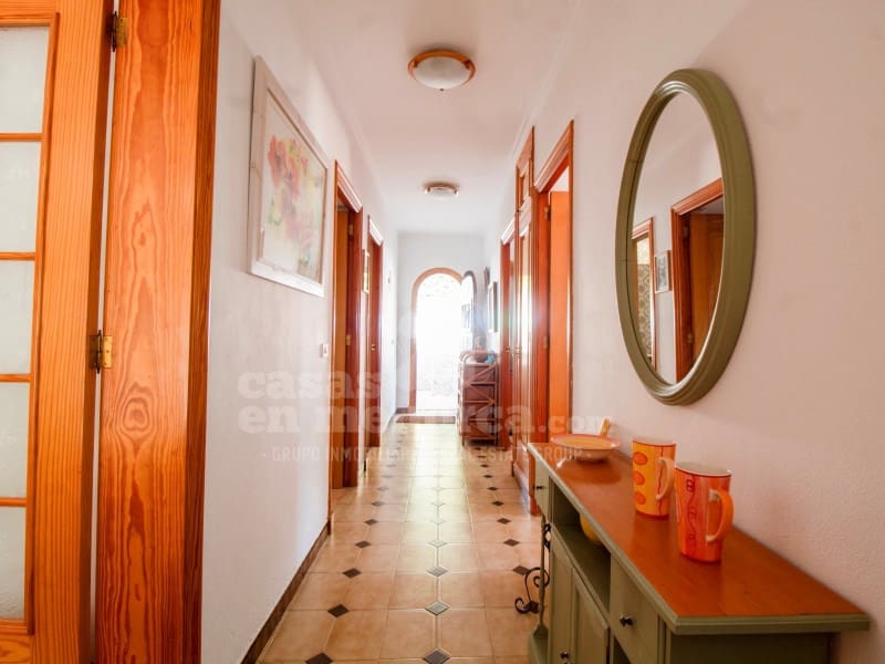 6 soveværelse Villa til salg i Punta Grossa med swimmingpool - € 650.000 (Ref: 9118957)