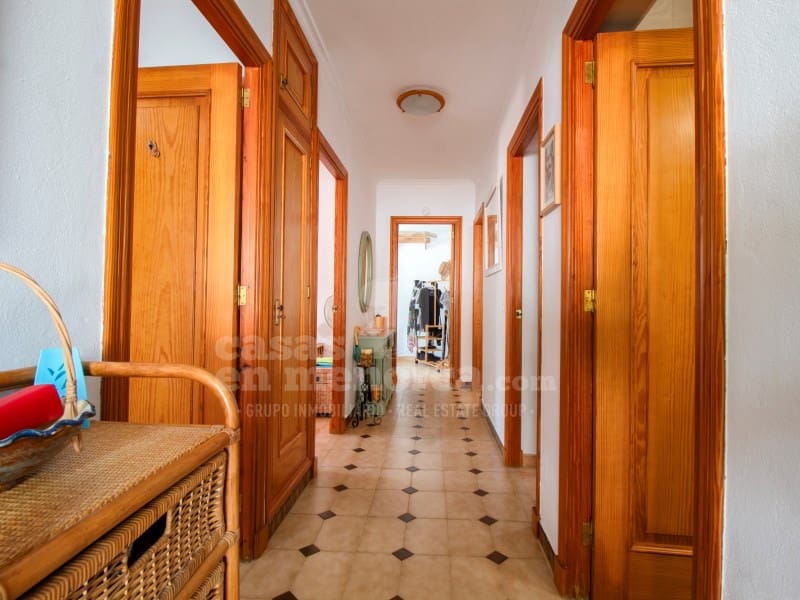 6 soveværelse Villa til salg i Punta Grossa med swimmingpool - € 650.000 (Ref: 9118957)