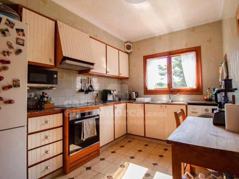 6 soveværelse Villa til salg i Punta Grossa med swimmingpool - € 650.000 (Ref: 9118957)