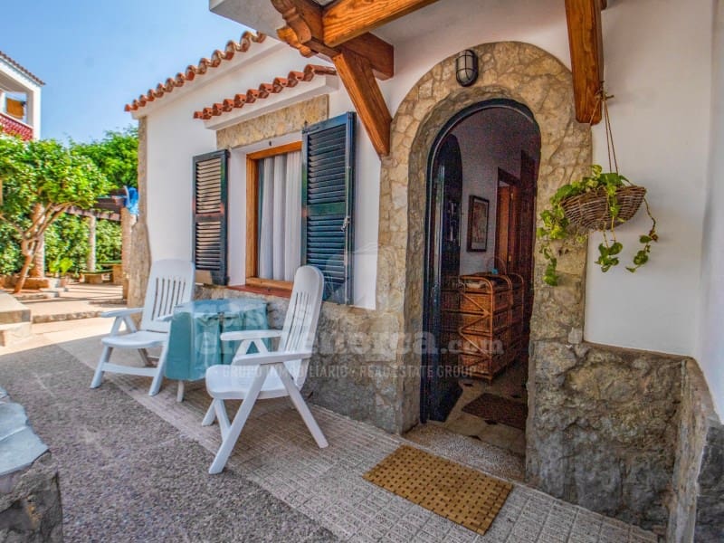 6 soveværelse Villa til salg i Punta Grossa med swimmingpool - € 650.000 (Ref: 9118957)