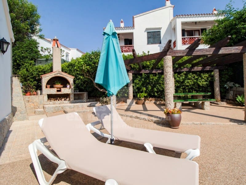 6 soveværelse Villa til salg i Punta Grossa med swimmingpool - € 650.000 (Ref: 9118957)