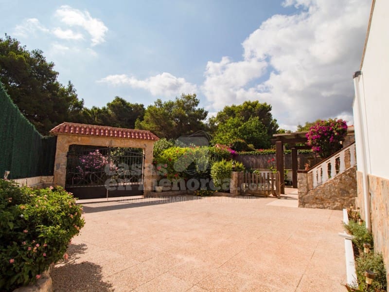 6 soveværelse Villa til salg i Punta Grossa med swimmingpool - € 650.000 (Ref: 9118957)