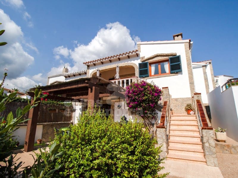 6 soveværelse Villa til salg i Punta Grossa med swimmingpool - € 650.000 (Ref: 9118957)