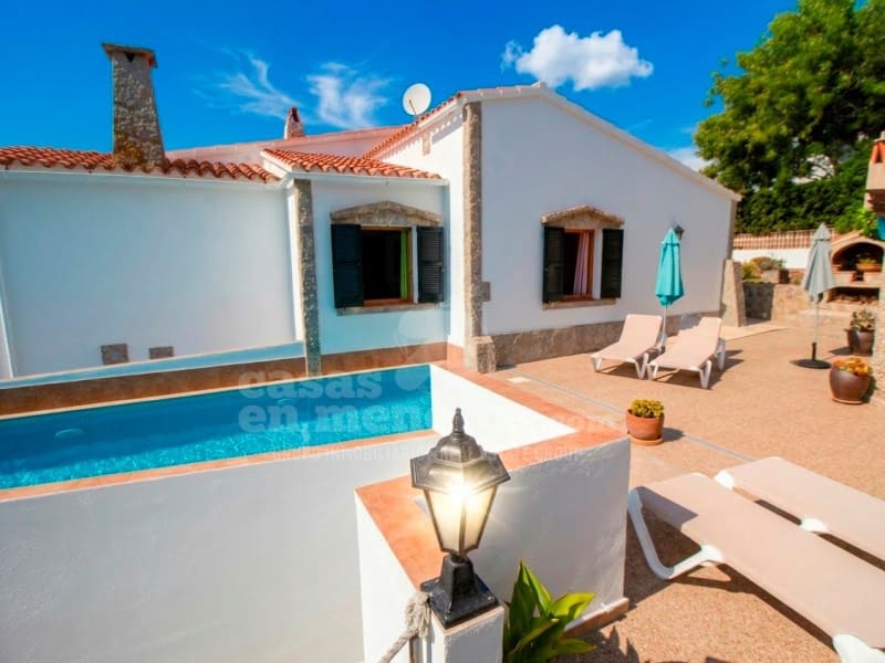 6 soverom Villa til salgs i Punta Grossa med svømmebasseng - € 620 000 (Ref: 9118957)