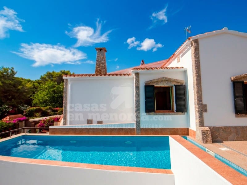 6 soverom Villa til salgs i Punta Grossa med svømmebasseng - € 620 000 (Ref: 9118957)