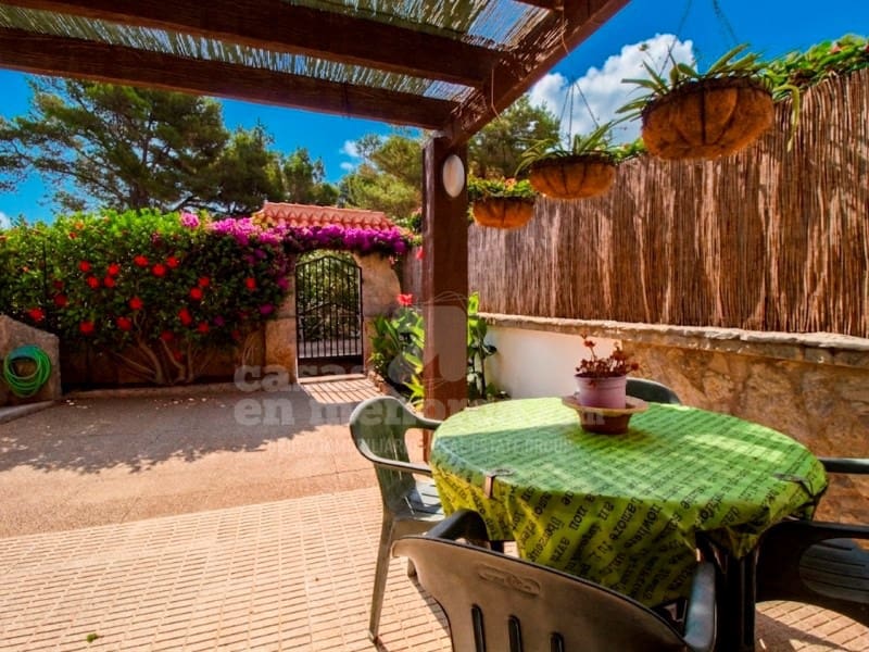 6 soverom Villa til salgs i Punta Grossa med svømmebasseng - € 620 000 (Ref: 9118957)