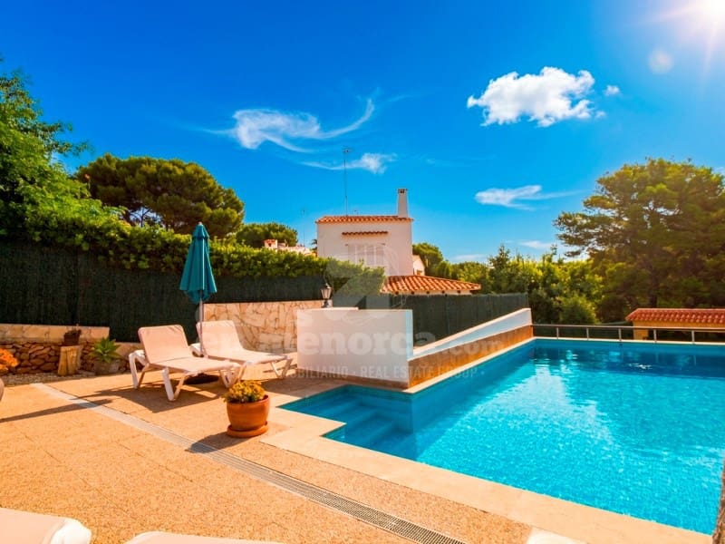 6 soverom Villa til salgs i Punta Grossa med svømmebasseng - € 620 000 (Ref: 9118957)