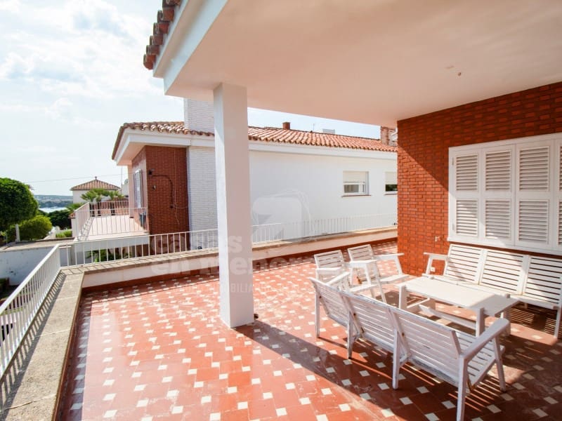 4 soverom Villa til salgs i Mahon / Mao med svømmebasseng garasje - € 1 500 000 (Ref: 9129957)