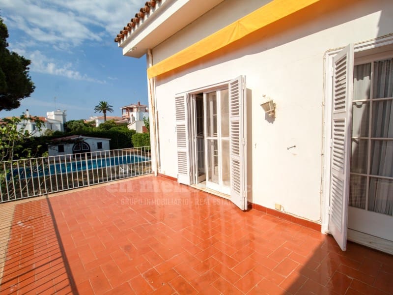 4 soverom Villa til salgs i Mahon / Mao med svømmebasseng garasje - € 1 500 000 (Ref: 9129957)